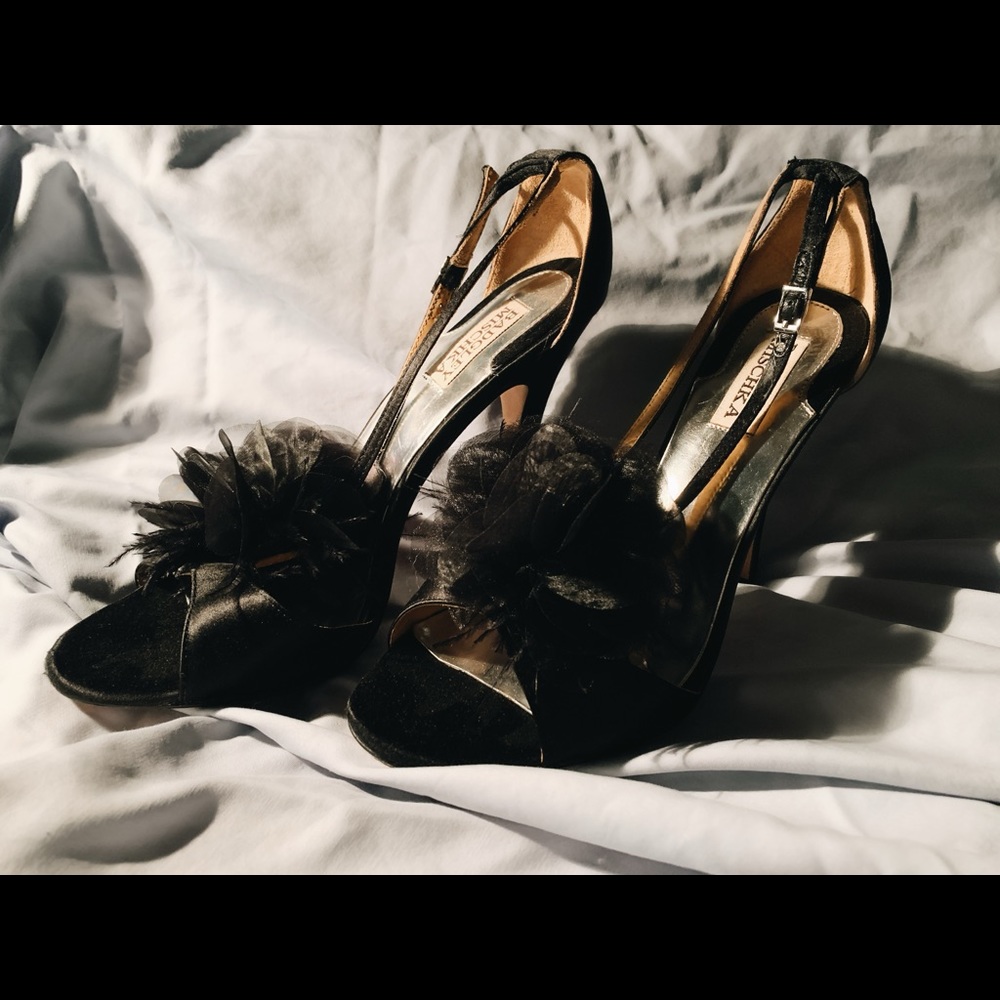 Size 10 Badgley Mischka Black Satin Heels